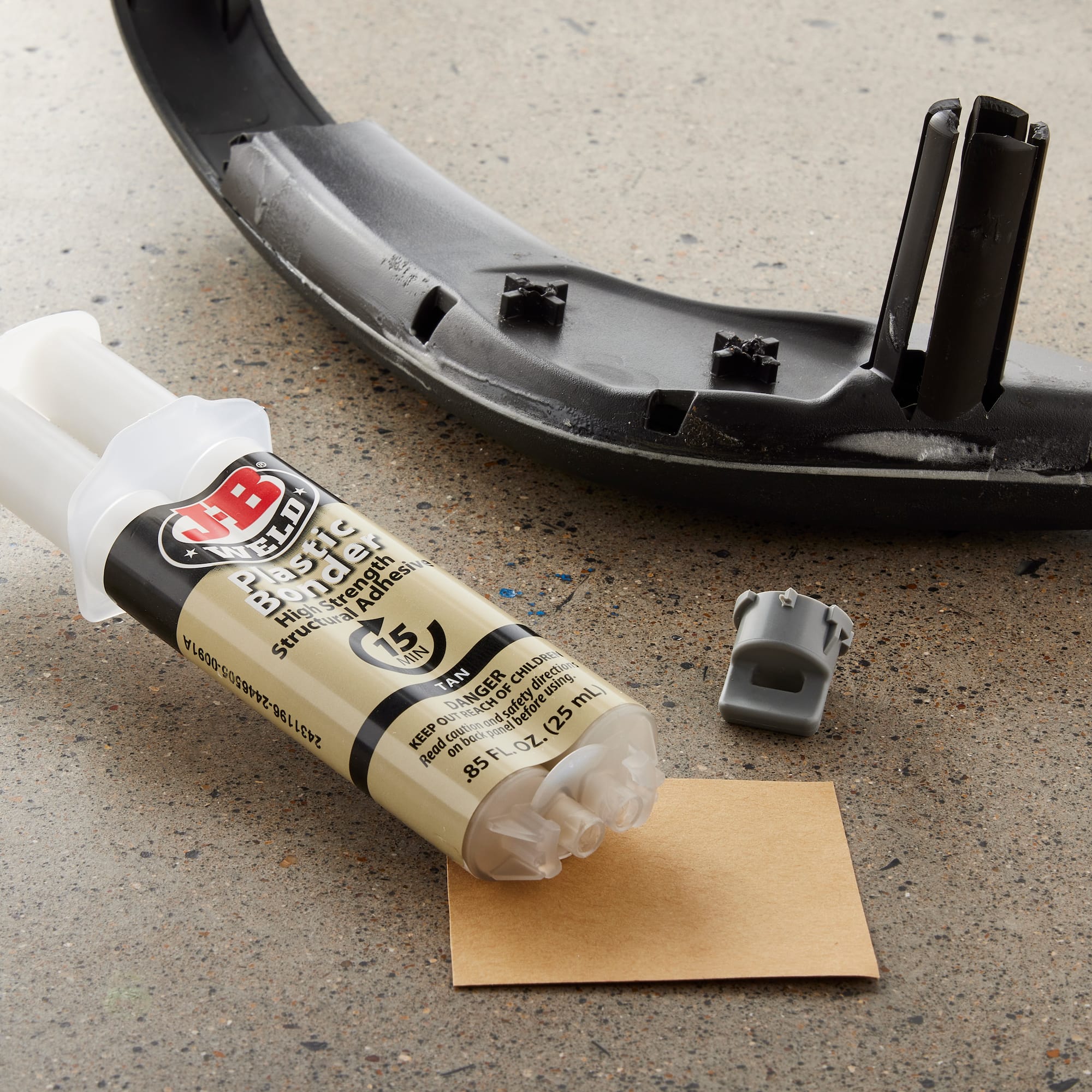 J-B Weld® Plastic Bonder™ Syringe